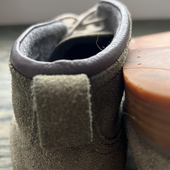 Cole Haan Suede Chukka ankle boots wool lined. EUC. Size 10.5 Olive Green - Picture 8 of 14